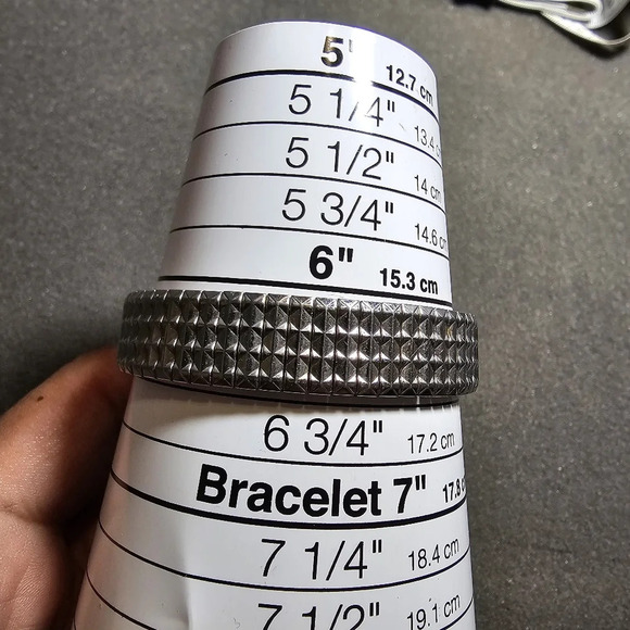 Pulsar By Seiko Ladies Quartz Watch Silver Tone Working V811-0970 shows signs of - Picture 10 of 10